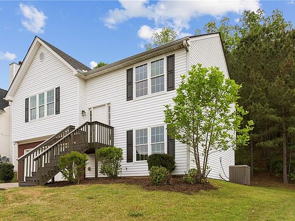 3rd image of 1167 Yellow River Dr