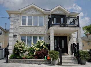 23823 149th Ave, Rosedale, NY 11422