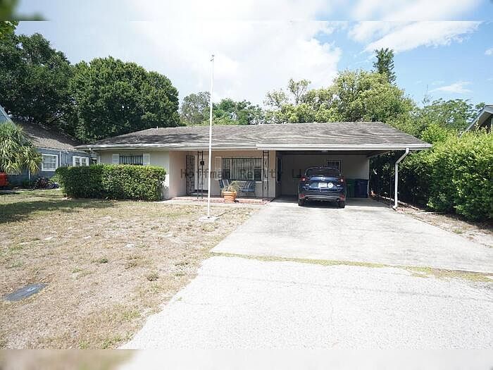 1st image of 207 N Gomez Ave