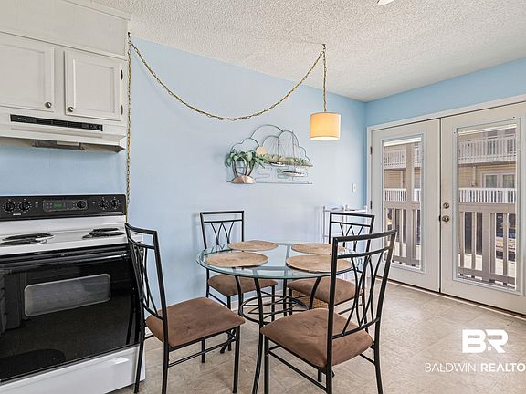 4th image of 1118 W Beach Blvd #12