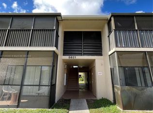 5821 Washington St APT 27, Hollywood, FL 33023