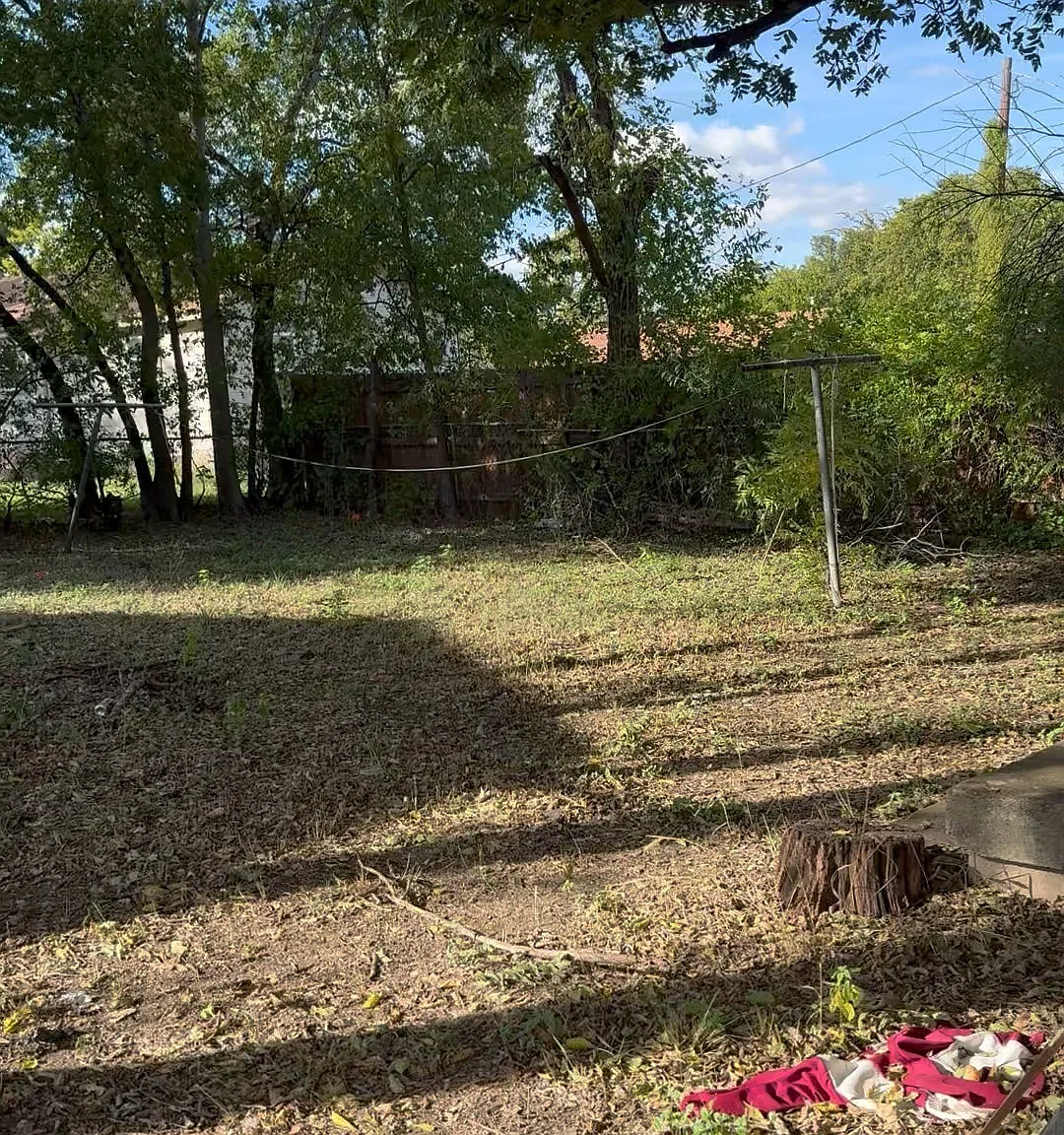 2 bed, 1.5 bath, 1050 sqft, $900 — Photo 3