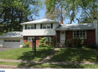 35 Merritt Dr, Lawrence Township, NJ 08648