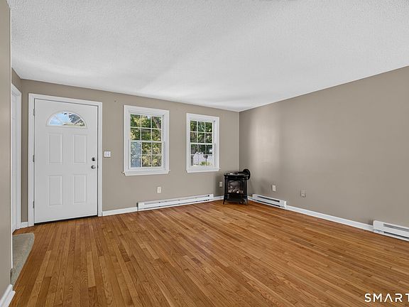3rd image of 10 Masons Island Road #8