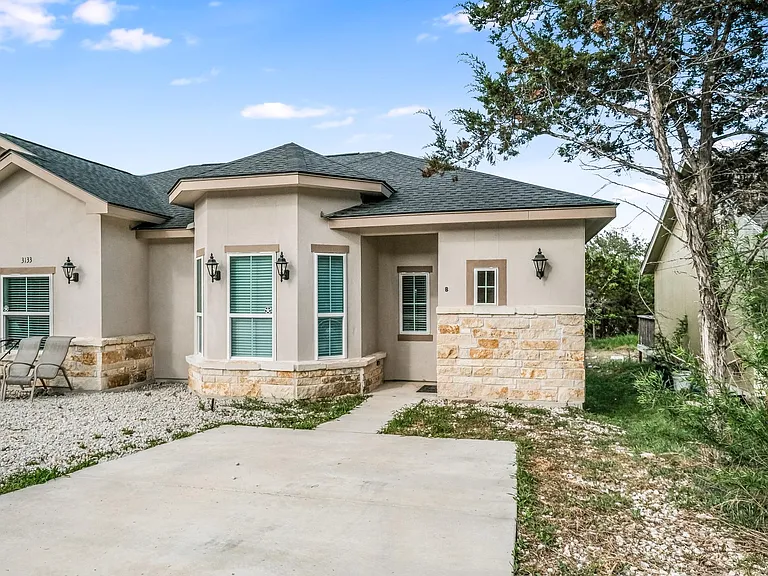 3133 Puter Creek Rd #B — Photo 2