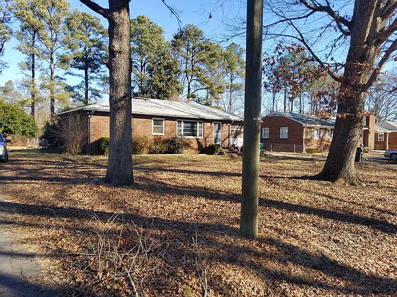 3rd image of 4712 Red Oak Ln