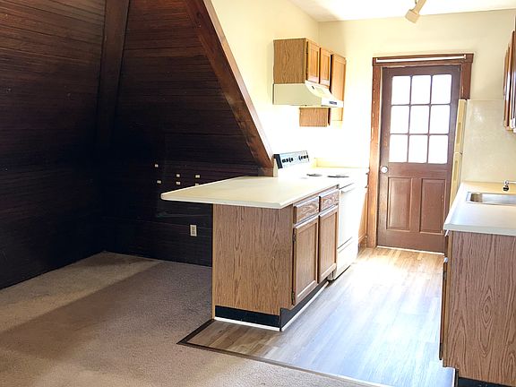 2nd image of 1624 Ellwood Ave APT 3