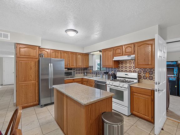 3rd image of 1505 Willys Knight Dr NE