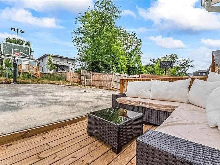 620 Echo St NW — Photo 38