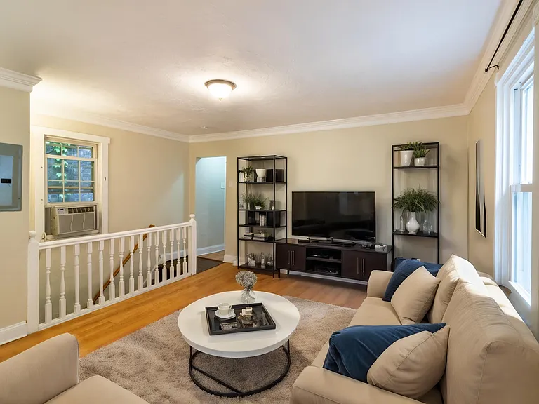 5910 Bryant St — Photo 6