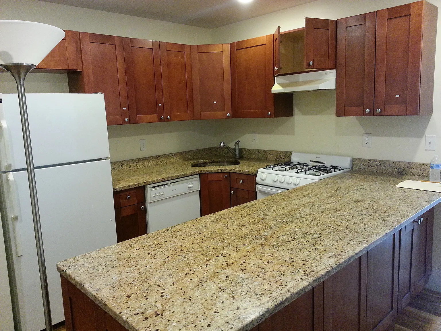 3 bed, $4,200 — Photo 4