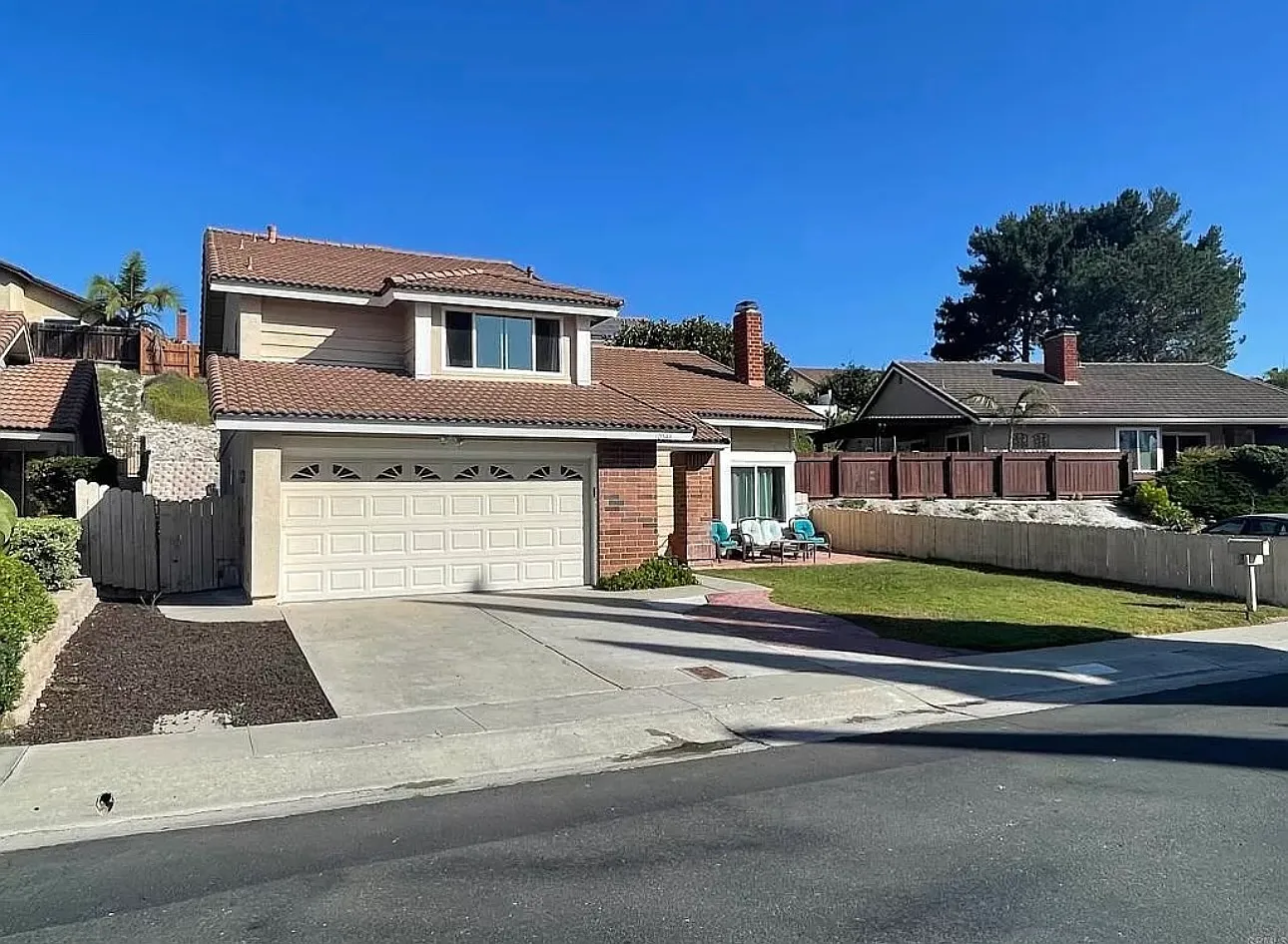 4 bed, 2123 sqft, $4,500 — Photo 1