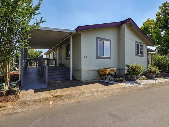 20350 Hole In One Dr Space 90, Redding, CA 96002