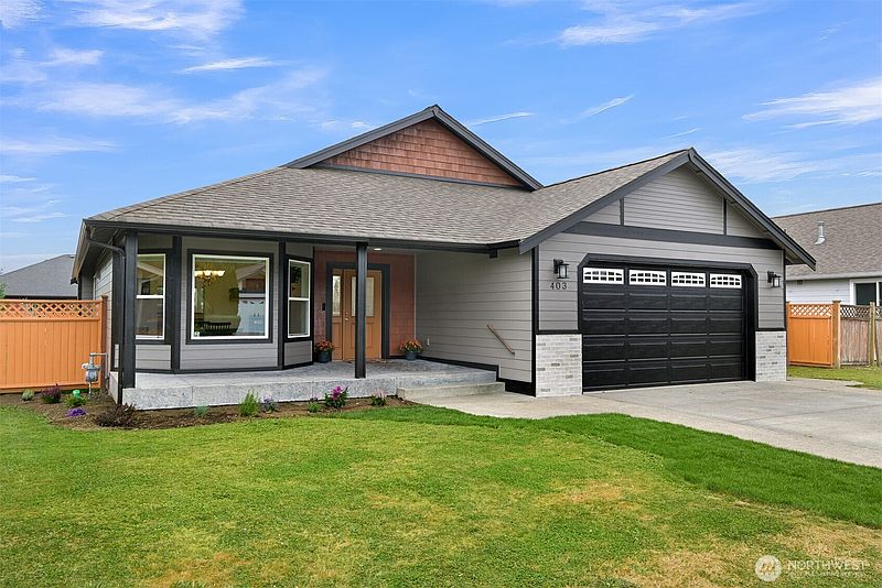 3rd image of 403 Jackson Court