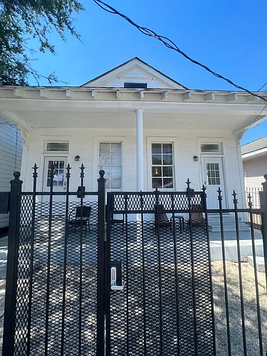 7712-7714 Oak St Photo 1