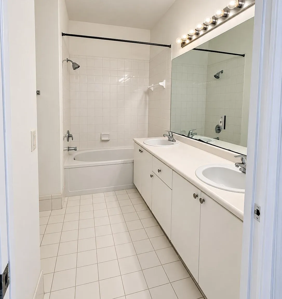3 bed, 2.0 bath, 1457 sqft, $3,400 — Photo 3