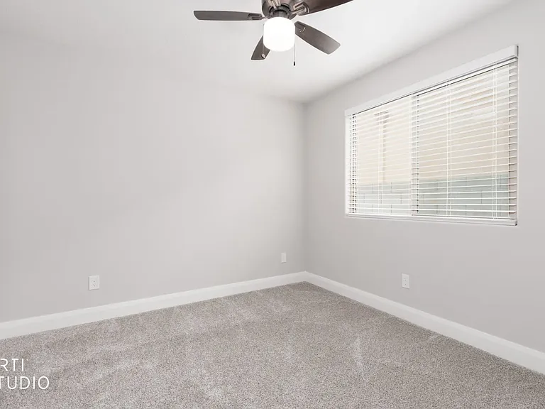 130 E First North St #100 — Photo 10