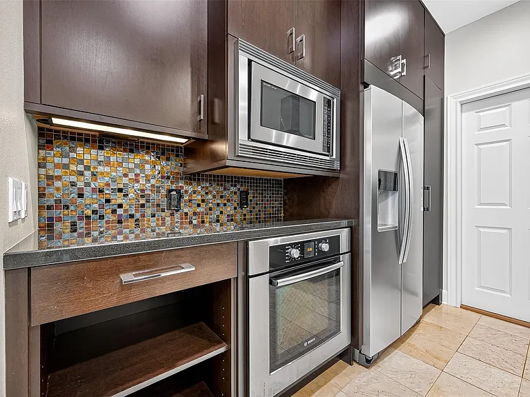 3027 Bissonnet St — Photo 17