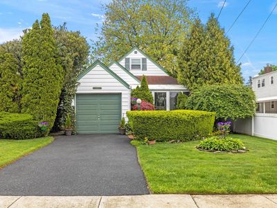 164 New York Ave, West Hempstead, NY, 11552