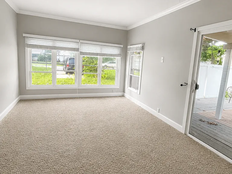 1036 Northlawn Dr — Photo 7