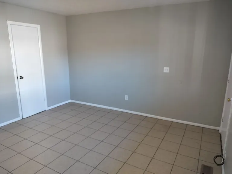 301 N University Dr #1 — Photo 14