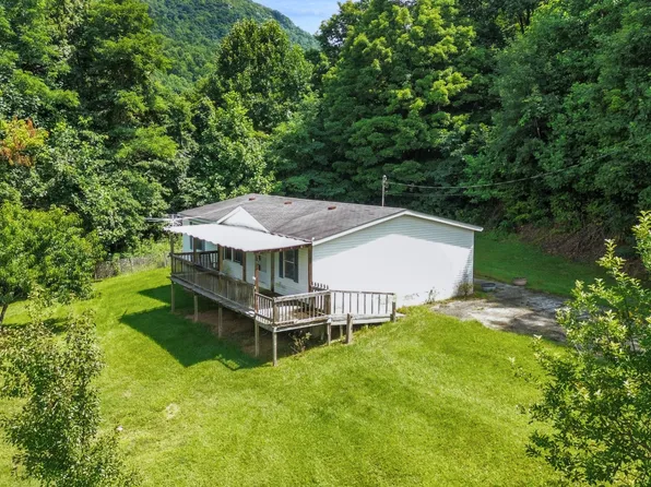 15217 Fields Ln, Abingdon, VA 24210