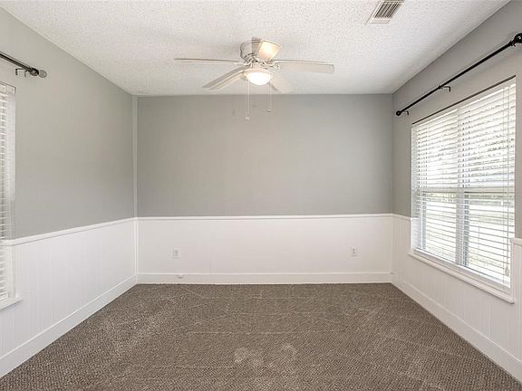 4th image of 202 De La Cruz St