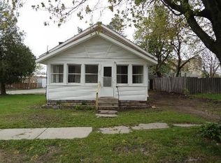 81 N 1st St, Cedar Springs, MI 49319