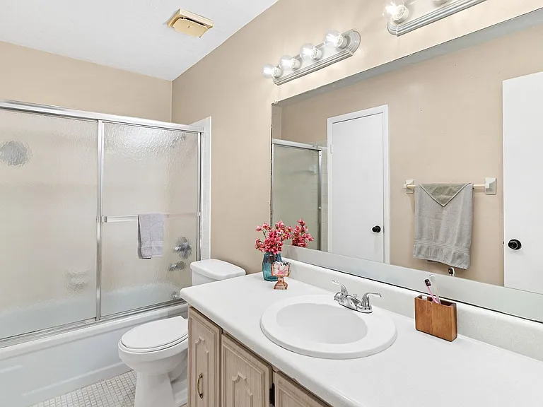 14202 Sandalwood Dr — Photo 22