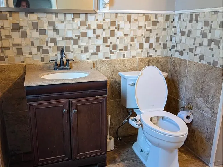 115 Wakefield Ave #1 — Photo 8