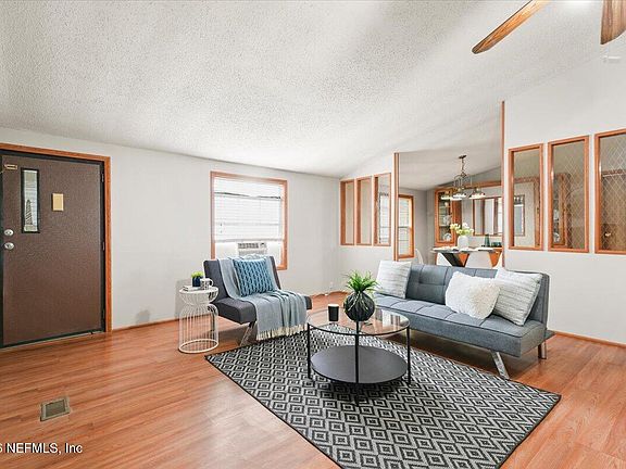 4th image of 7605 SUNWOOD Drive