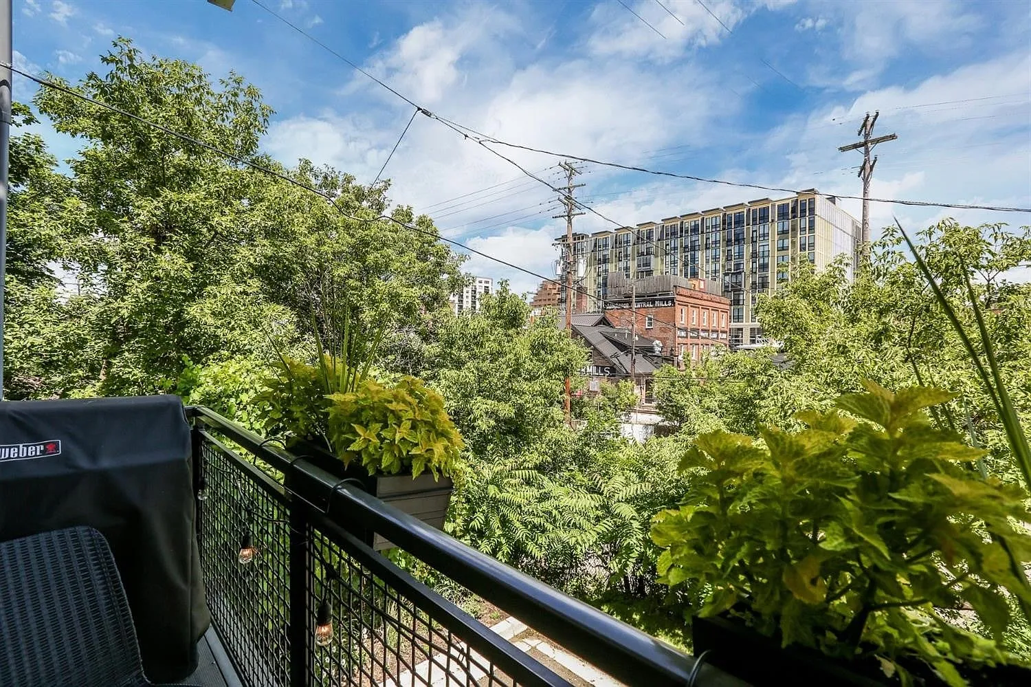 2 bed, 1315 sqft, $3,400 — Photo 4