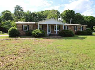 680 Oak Grove Rd, Goodspring, TN 38460