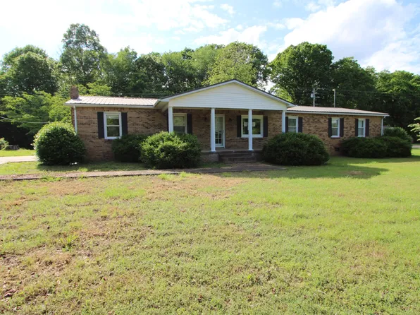 680 Oak Grove Rd, Goodspring, TN 38460