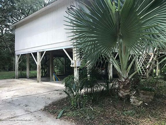 3rd image of 16509 Lynway Ln