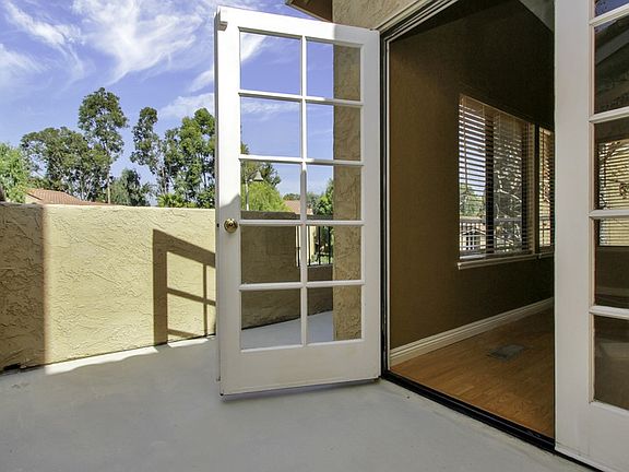 WRAP AROUND BALCONY- FRONT