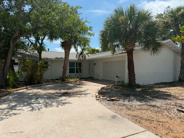 6983 S Shore Dr S — Photo 1
