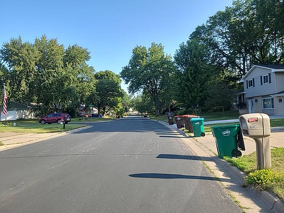 4th image of 1432 Parkwood Dr