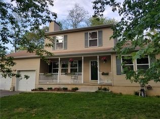 1 Pinewood Rd, Jackson, NJ 08527
