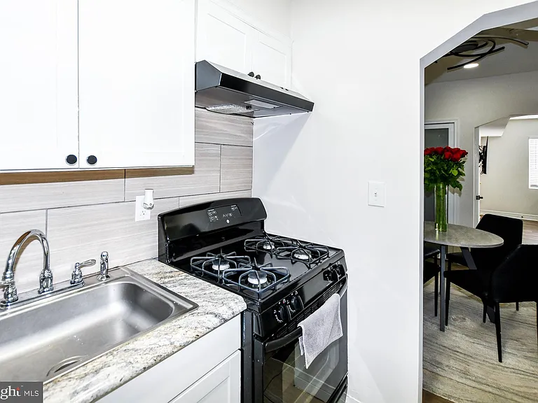 554 Newcomb St SE #4 — Photo 16