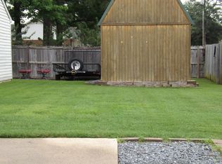 810 Brookview Dr, Altoona, IA 50009