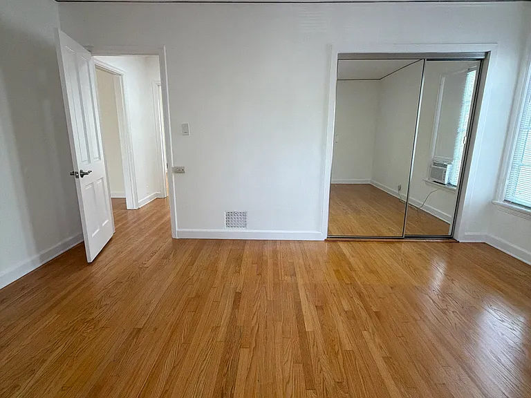630 S Detroit St #1/2 — Photo 16