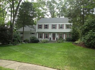 52 Stonefence Rd, Oakland, NJ 07436