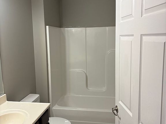 4th image of 408 Southern Cross Dr #1