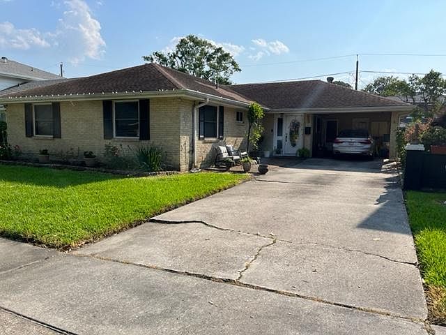 4504 Senac Drive - Front