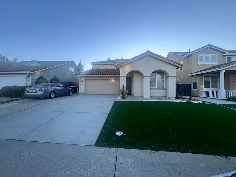 8178 Kayleen Ct — Photo 3