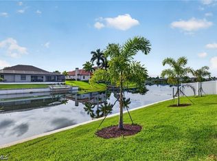 3033 SW 11th Place Cpe, Coral, FL 33914