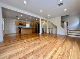 18 Plainfield St #18, Jamaica Plain, MA 02130