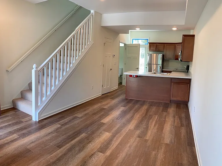 1355 W Allen St #3 — Photo 8