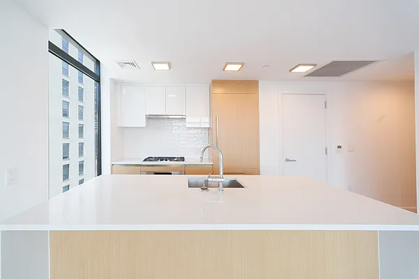 Rented by Sumitomo Real Estate Sales | media 1